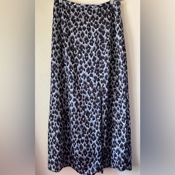 PAIGE Delfina Blue Ice Leopard-Print Skirt Size Small - Picture 3 of 10
